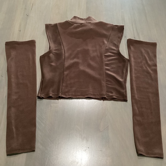 Urban Outfitters Brown Mock-neck Crop Top With Detached Sleeves - Picture 3 of 5